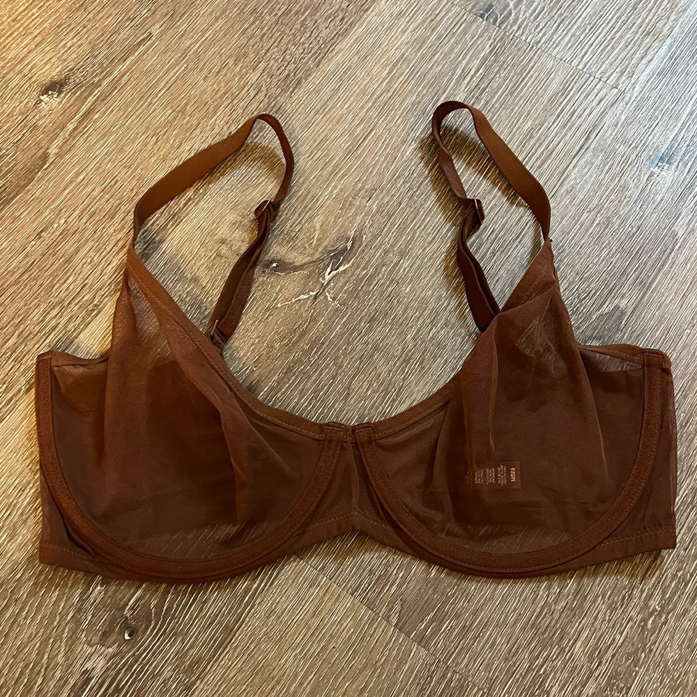 Skims Scoop Mesh Bra